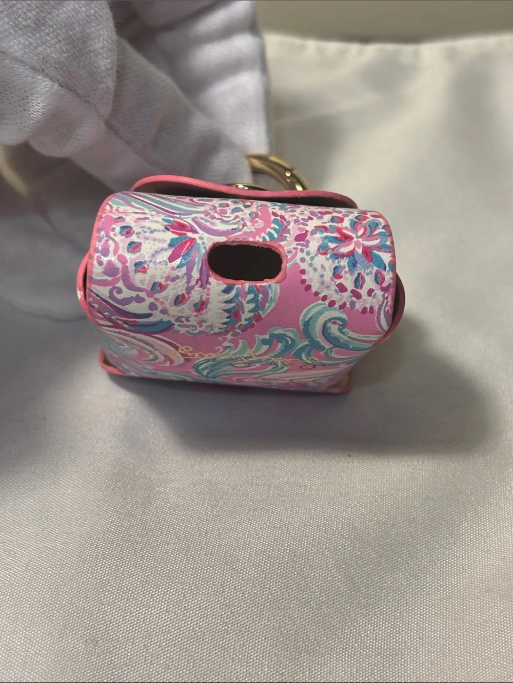 NIB/NWT Lilly Pulitzer AirPods 1&2 Keychain Case - Don’t Be Jelly DISCONTINUED!